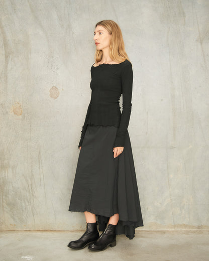 Noir Pleated Longback Skirt