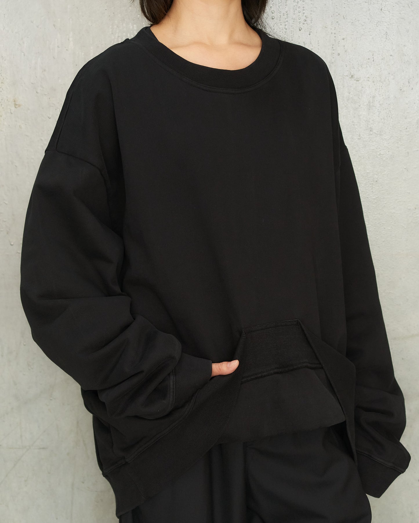 Black Sweet Kangu Sweater