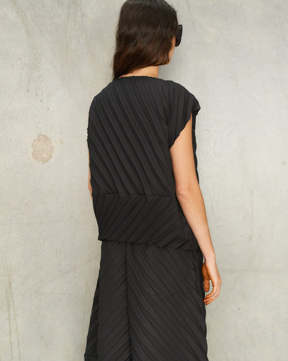 Black Angle Fold Pleats Top
