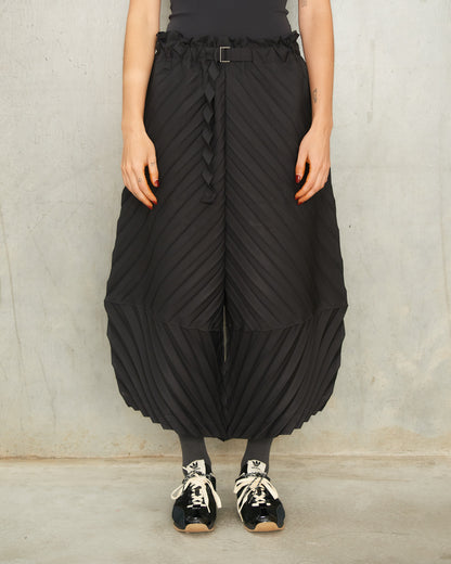 Black Angle Fold Pleats Trousers