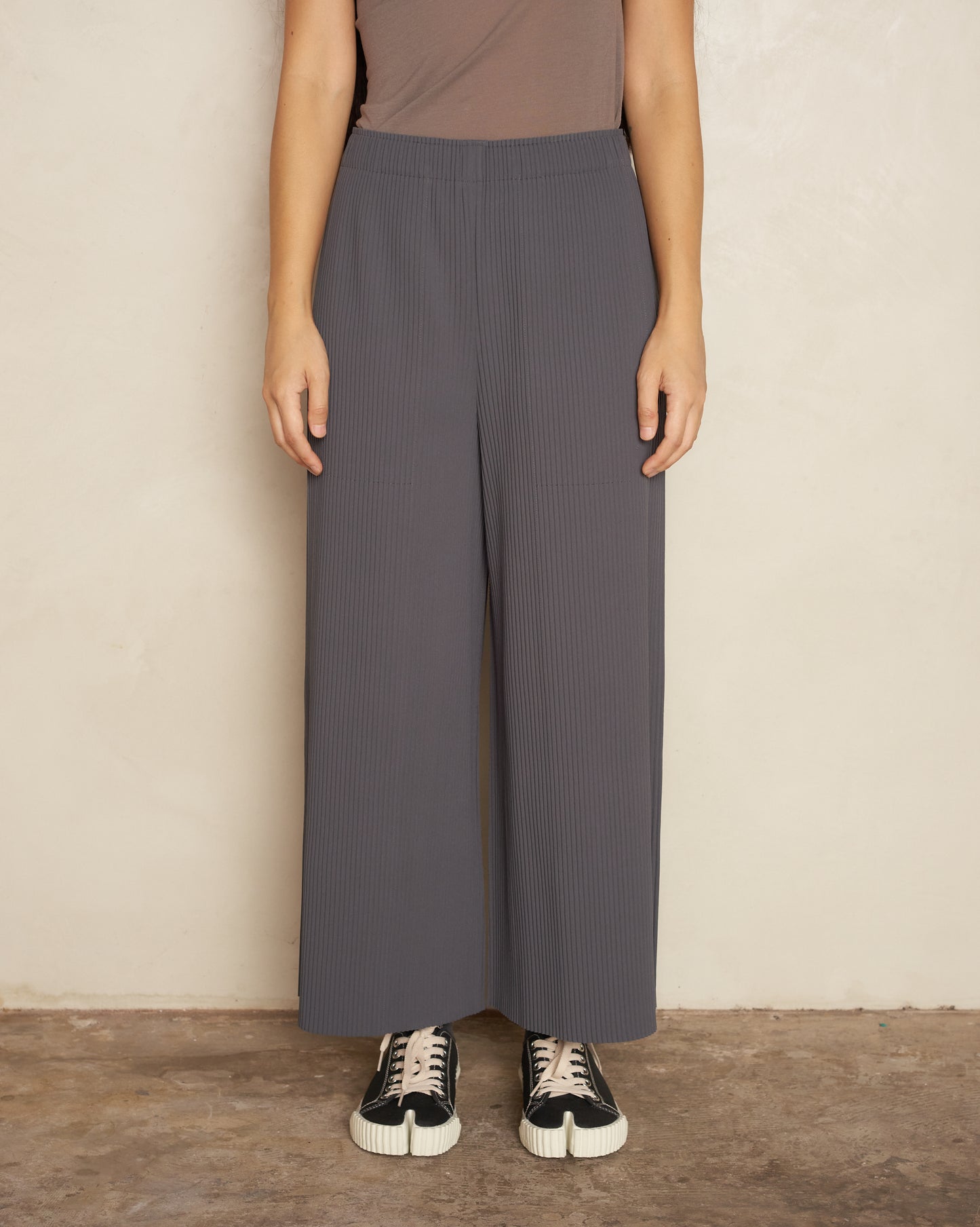 Charcoal Classic Fine Knit Pleat Trouser