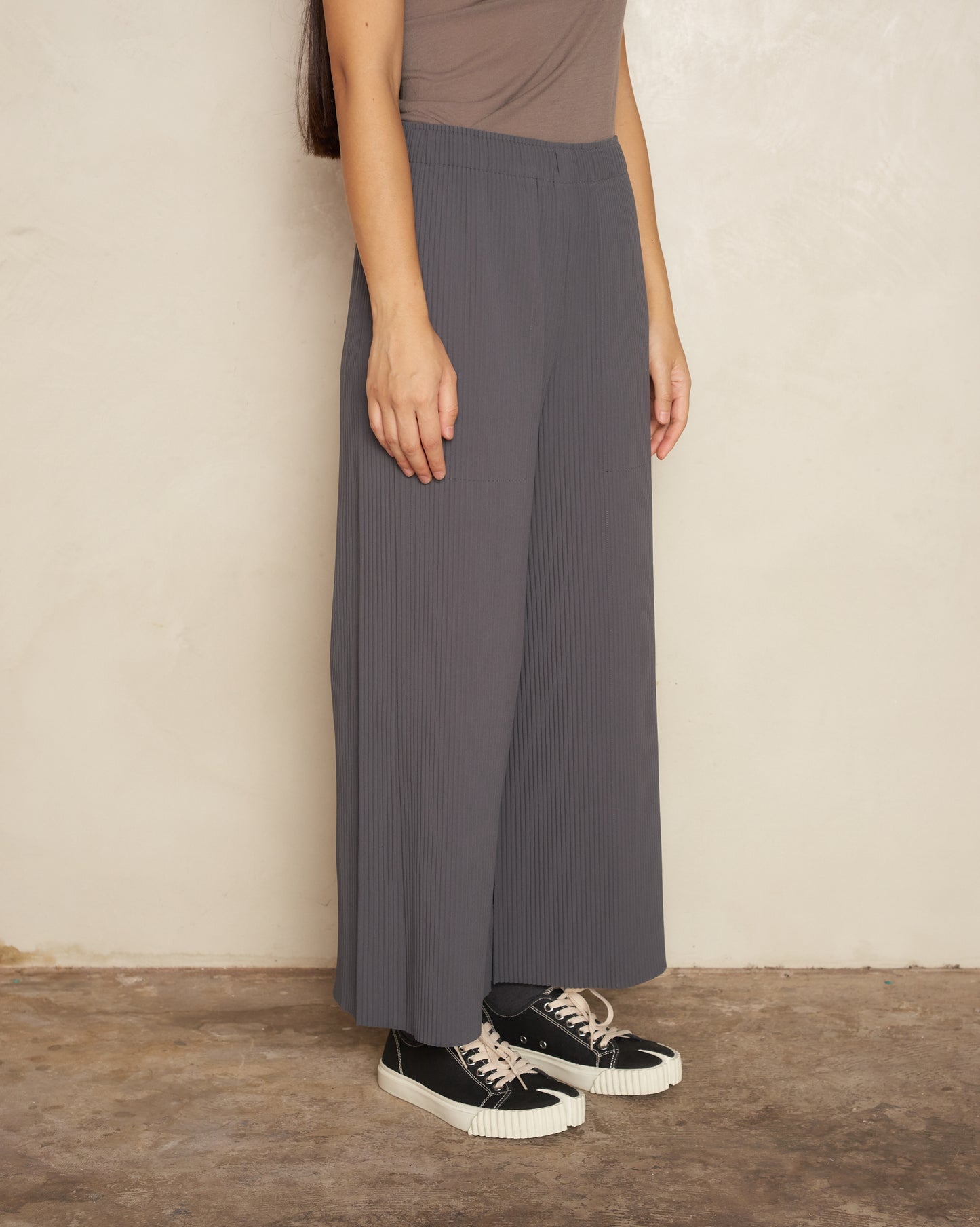 Charcoal Classic Fine Knit Pleat Trouser