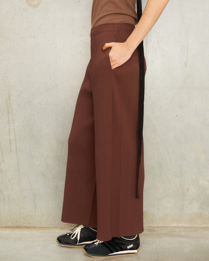 Chocolate Knit Pleats Trousers