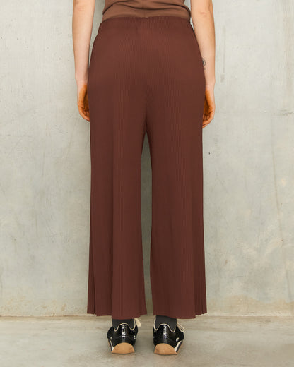 Chocolate Knit Pleats Trousers