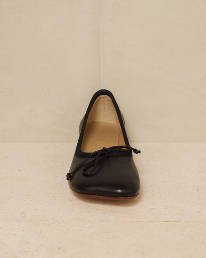 Black Anatomic Ballet Flats