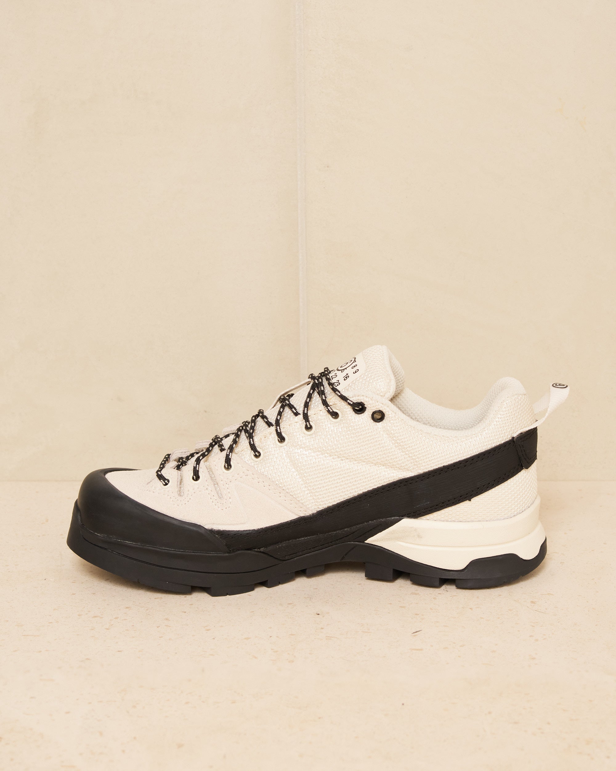 MM6 x Salomon Almond X-ALP Sneaker – Dilettante MM6 x Salomon Almond X-ALP Sneaker – Dilettante