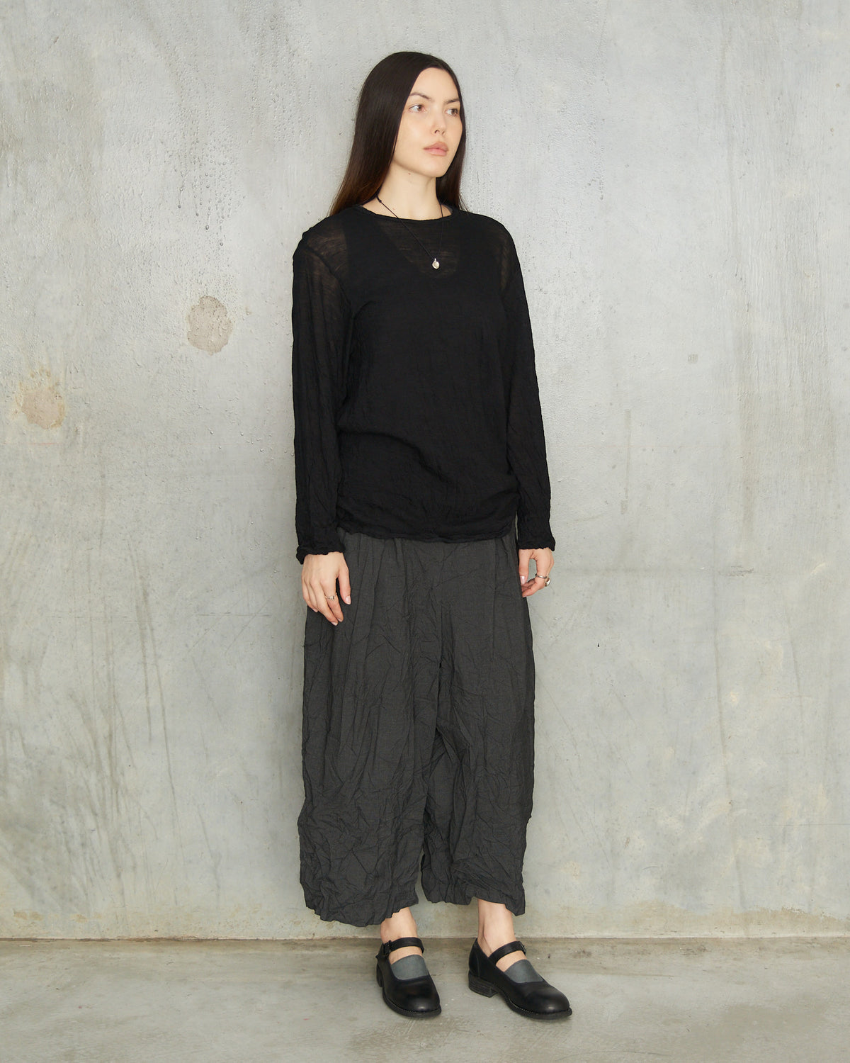 Black Crinkle Wool Pullover