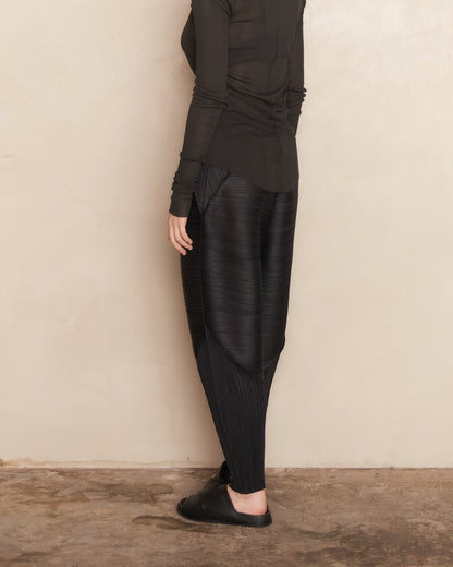 Black Bounce Tapered Pants