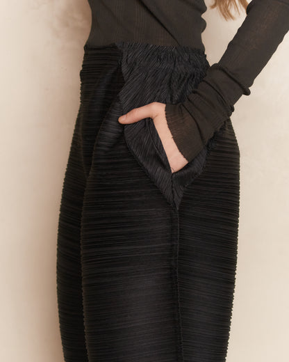 Black Bounce Tapered Pants