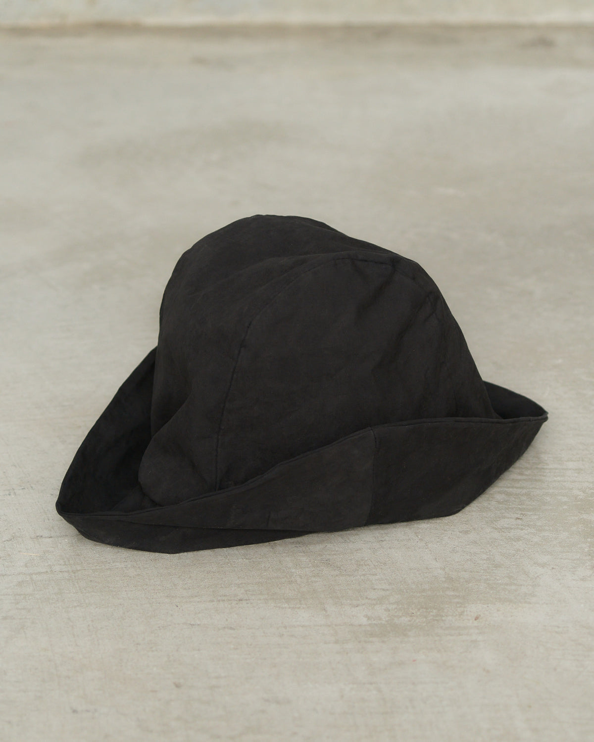 Black Linen Barca Cera Hat