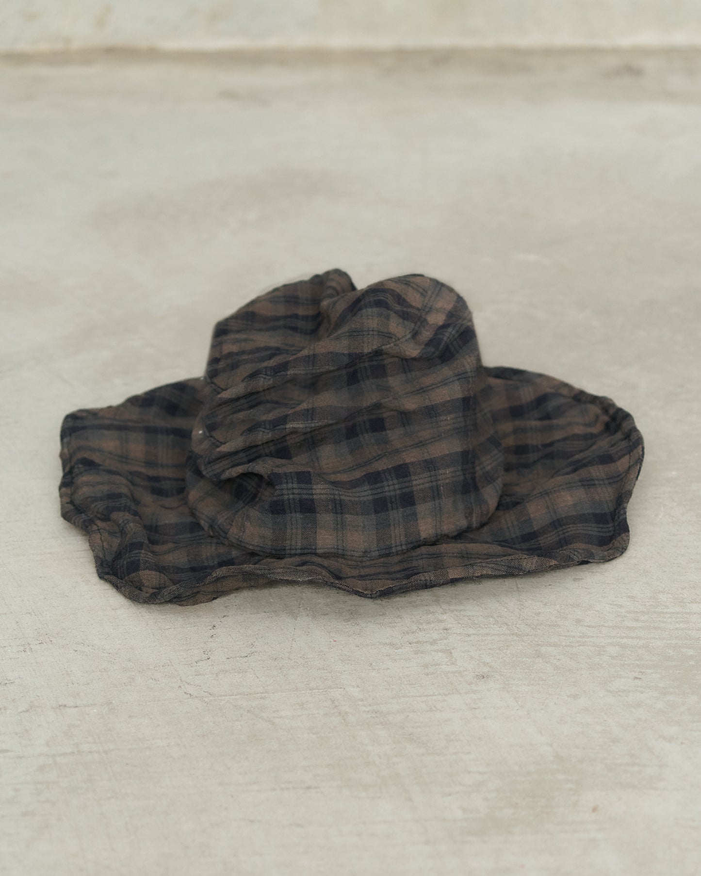 Navy Check Linen Tom Hat