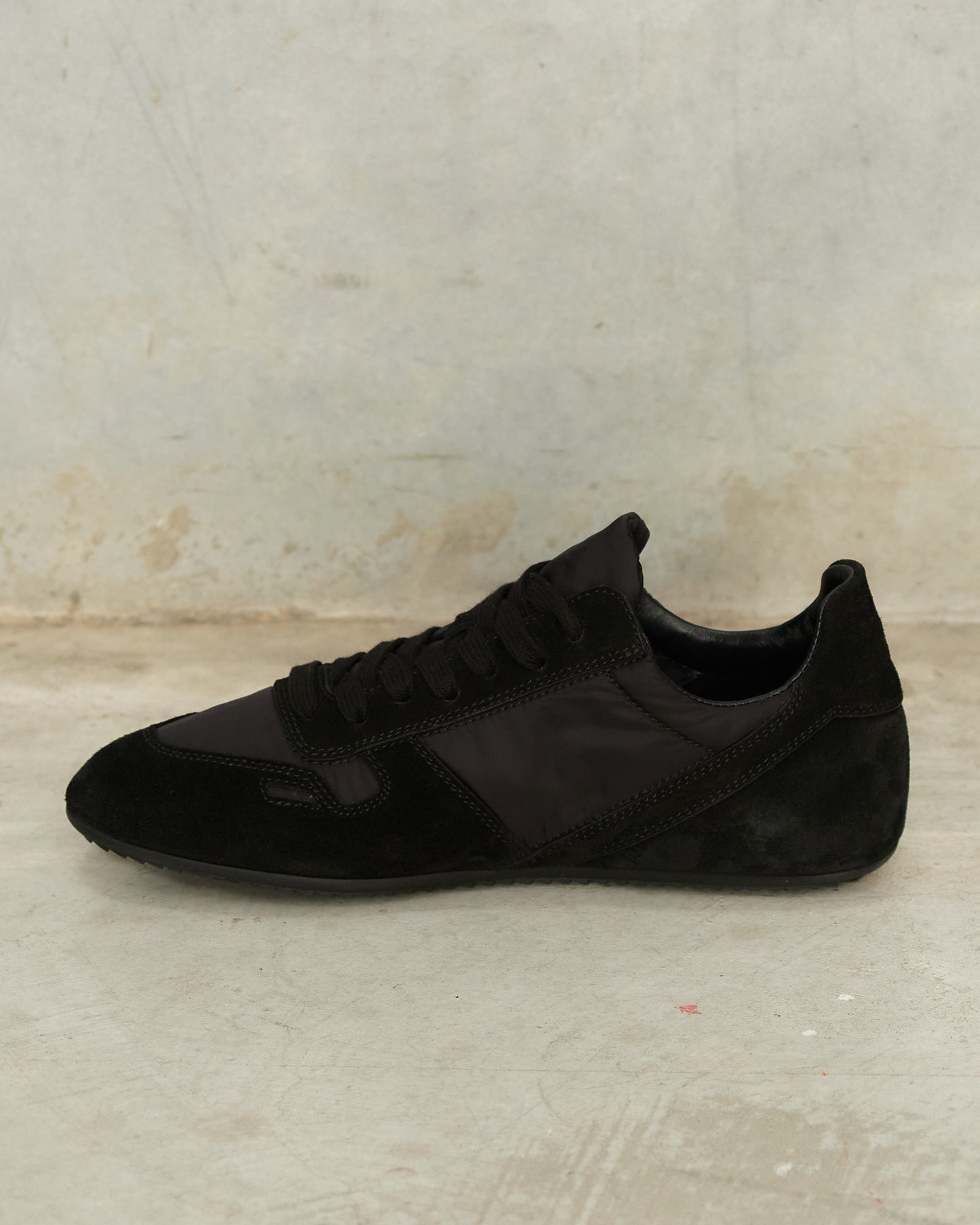 Black Minimal Sneakers