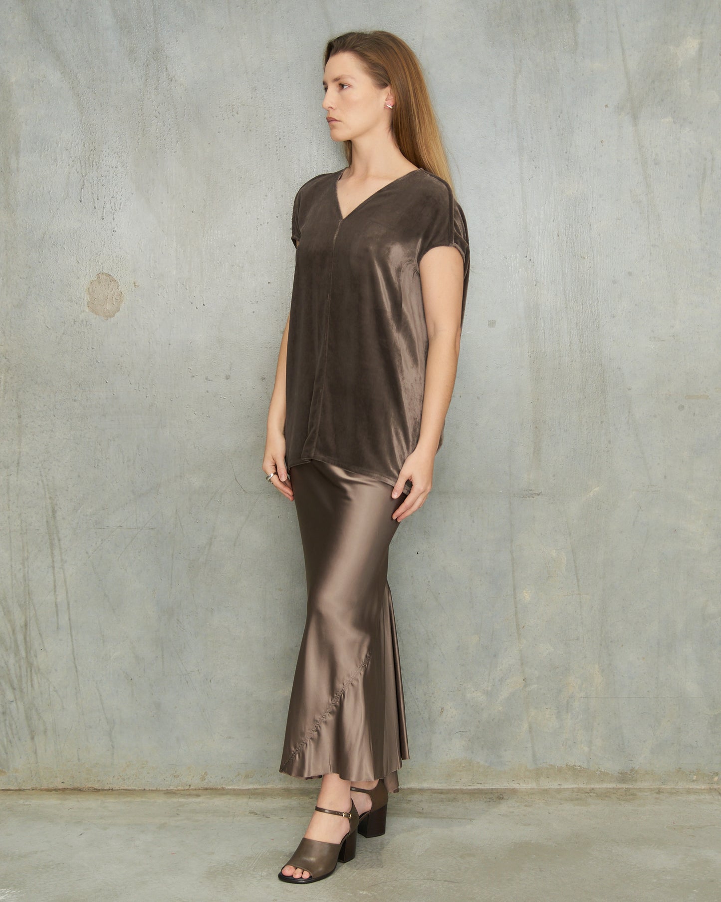 Dark Dust Velvet Floating Top