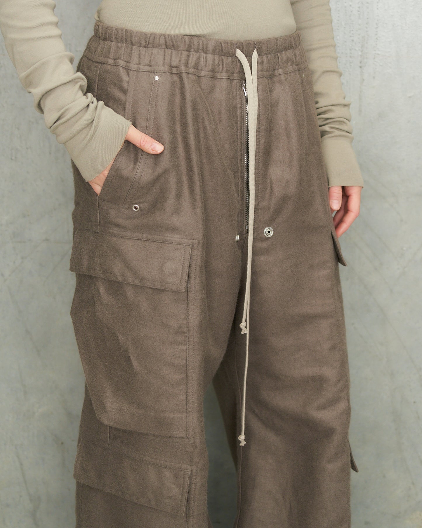 Dust Woven Cargo Belas Pants