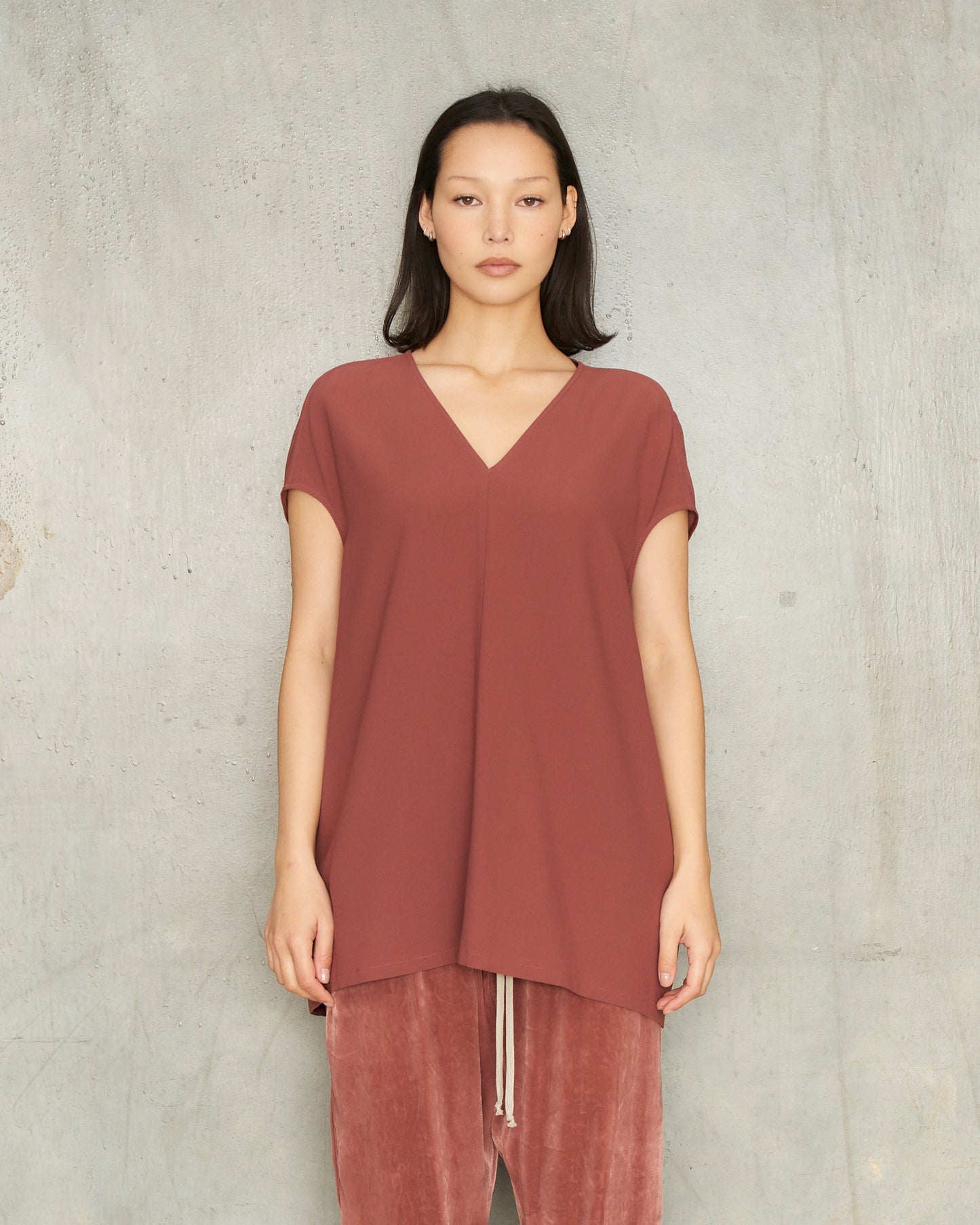 Rosewood V-Neck Floating Top