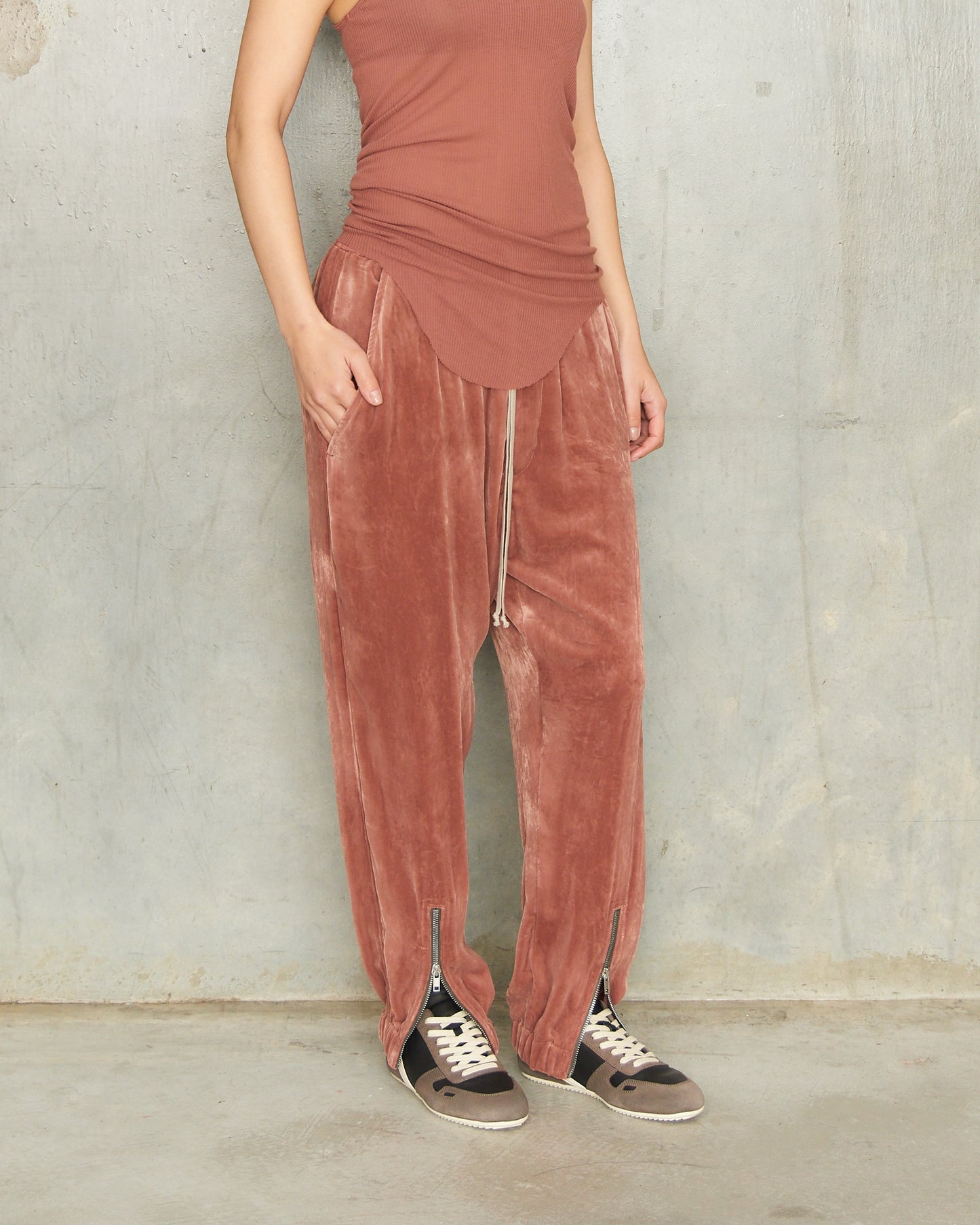 Dark Dust Milk Minimal Sneakers