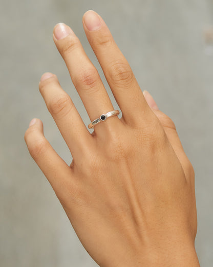 Rond Sterling Silver Black Diamond Ring
