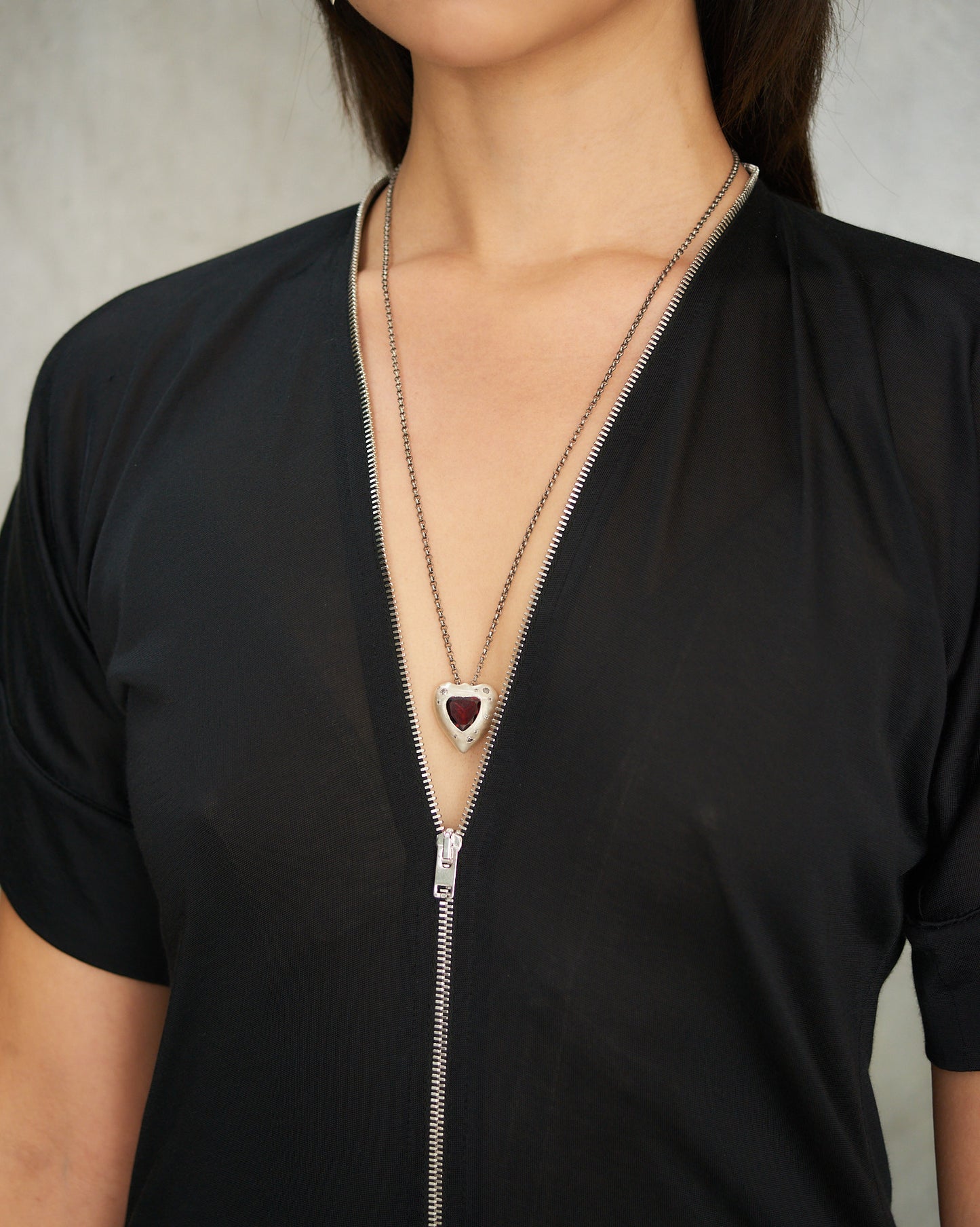 Pe Tender Love Garnet Necklace