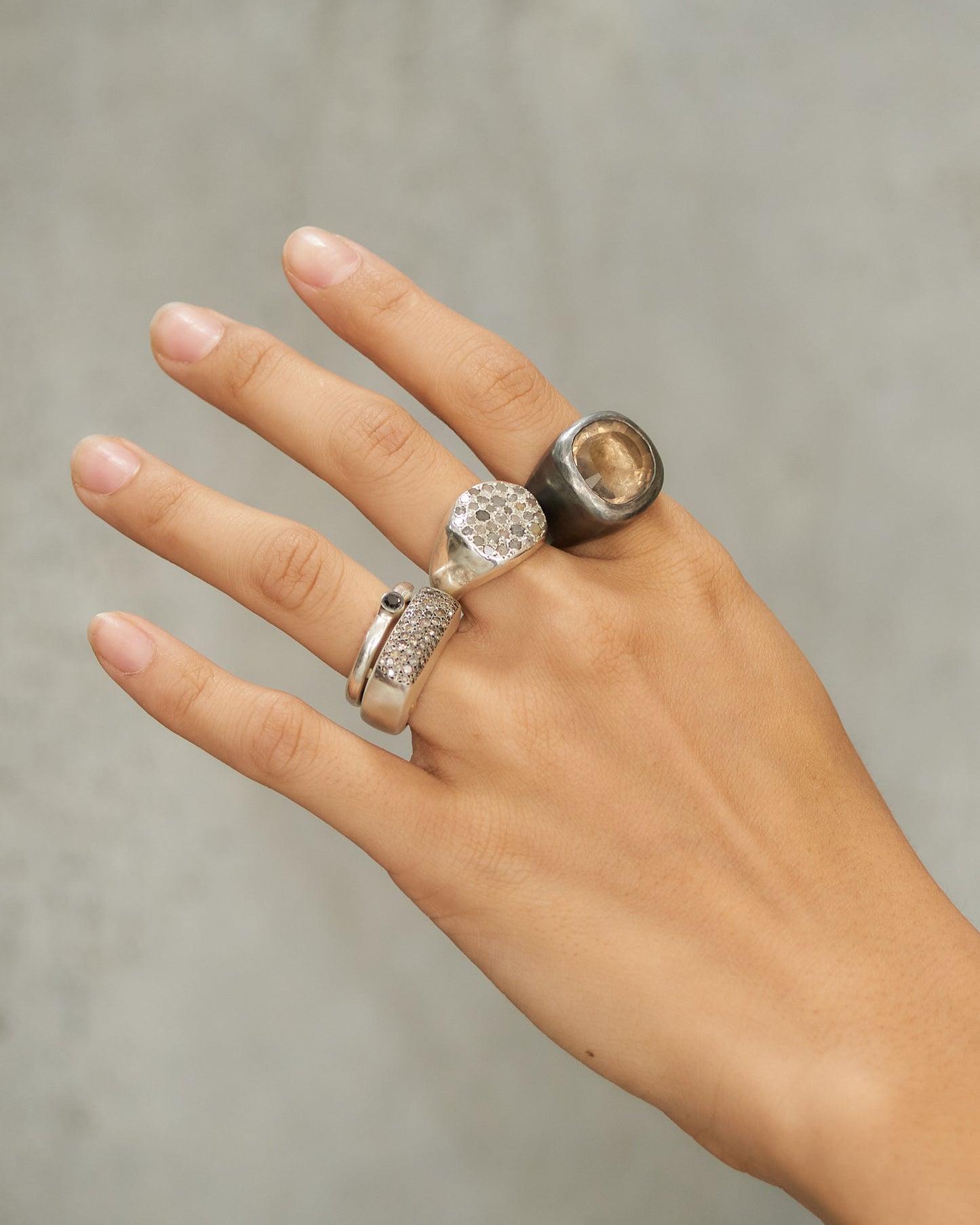 Aynur Icy Grey Diamonds Ring