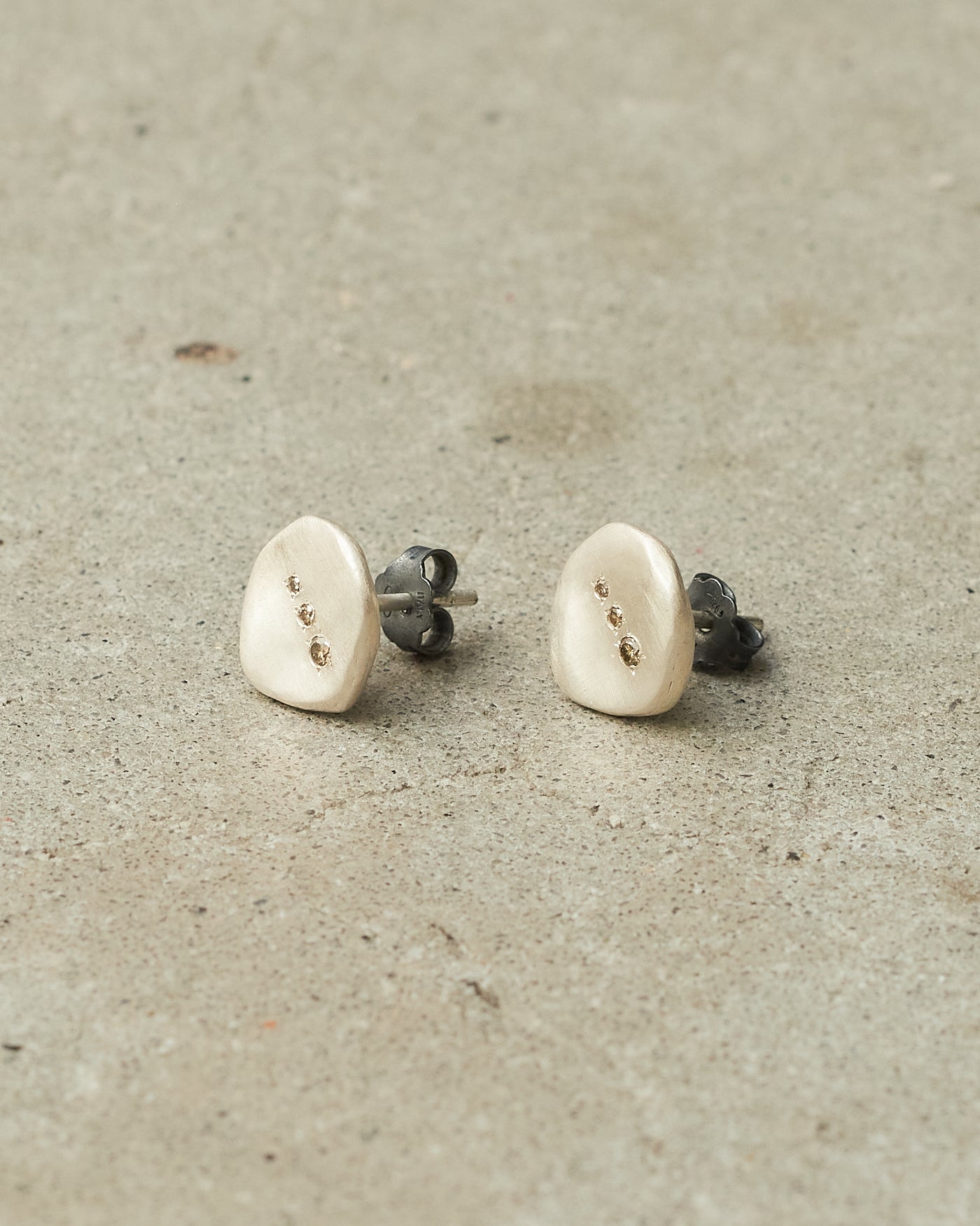 Bo Win Silver Cognac Earrings