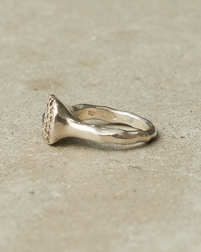 Boo Cognac Blue Sapphire Ring