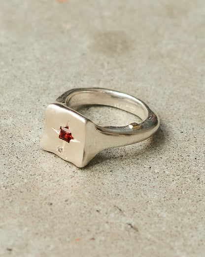 Leslie Garnet Diamond Ring
