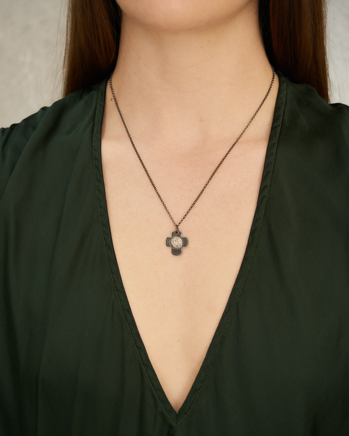 Pe Hellenica Cognac Cross Necklace