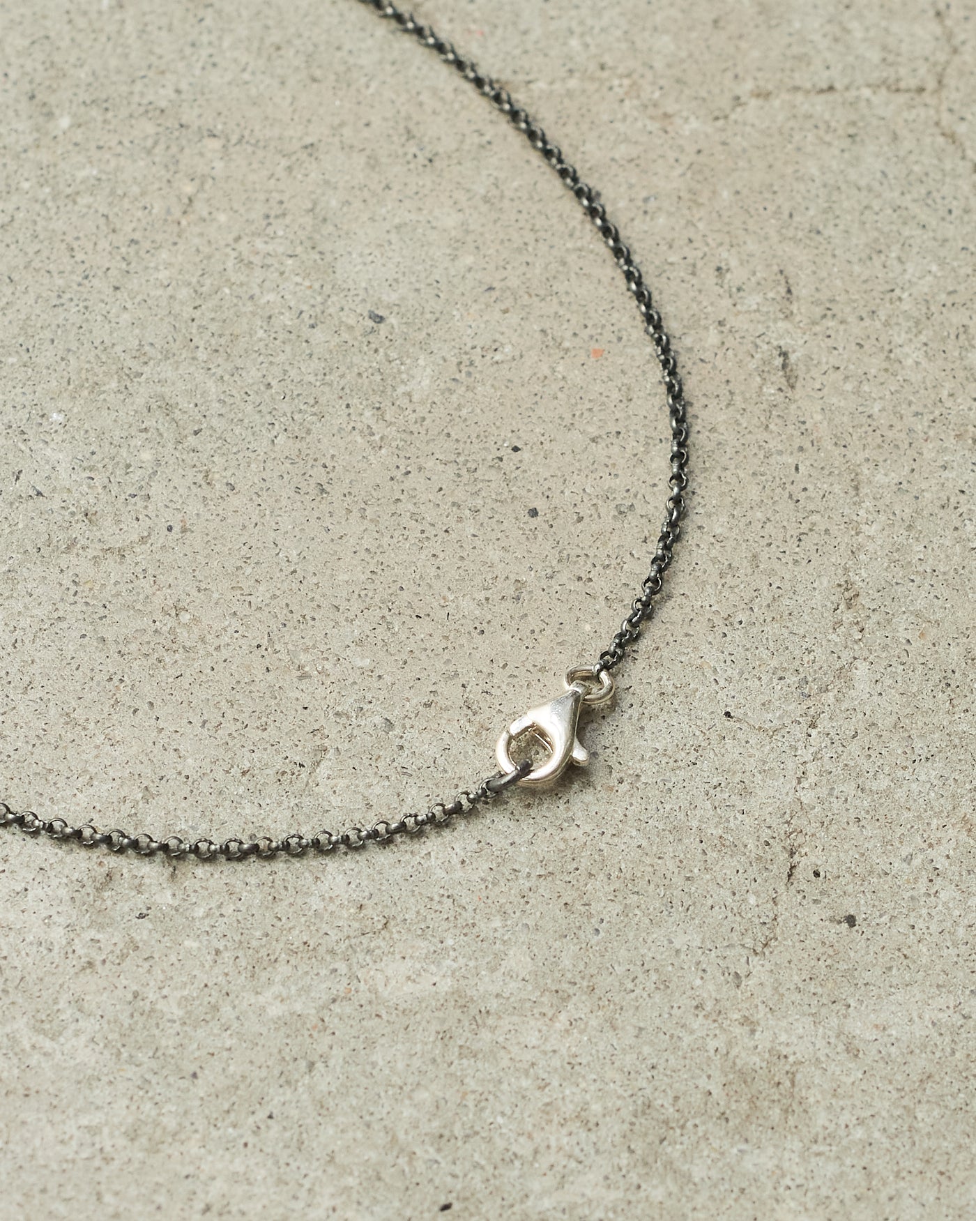 Pe Nabiz Silver Cognac Necklace