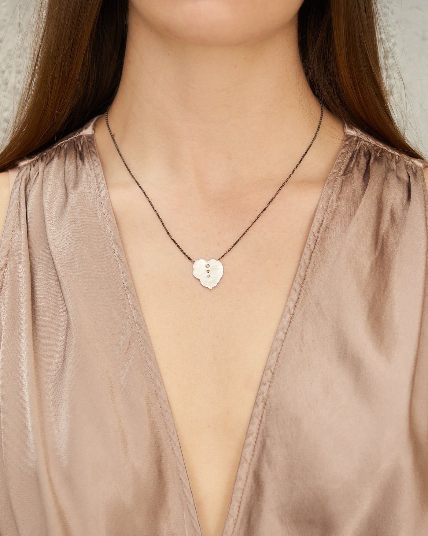 Pe Nabiz Silver Cognac Necklace