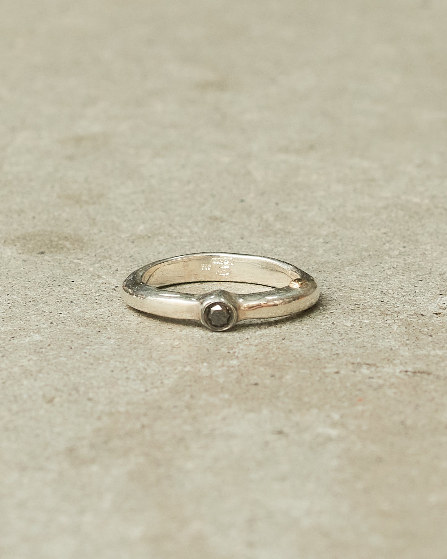 Rond Sterling Silver Black Diamond Ring