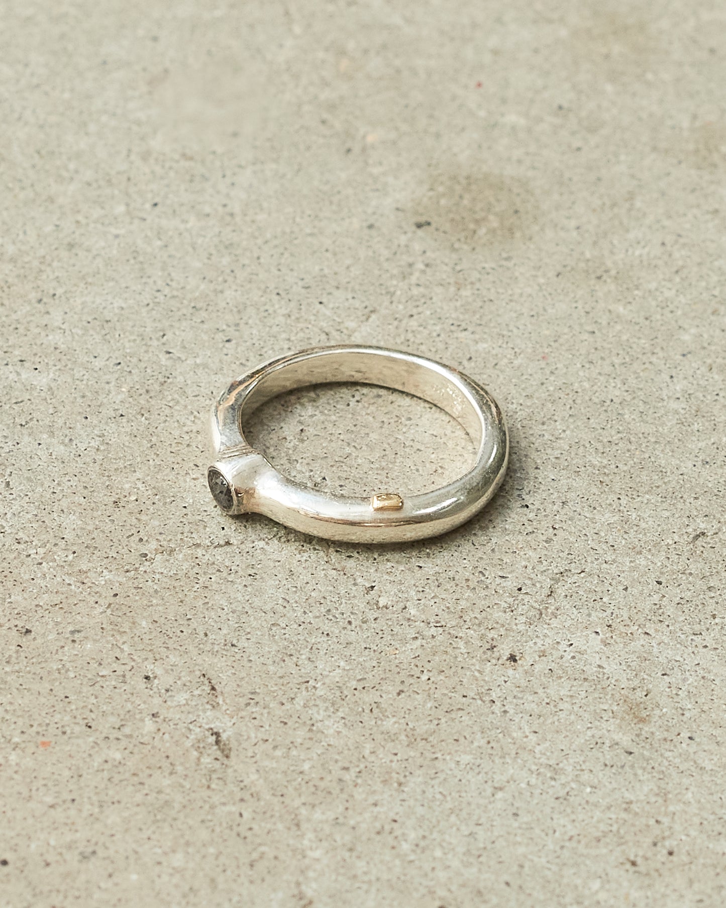 Rond Sterling Silver Black Diamond Ring