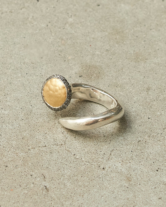 Tove Yellow Gold Icy Grey Diamond Ring