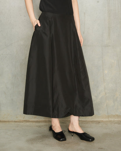 Black Sculpt Ripple Skirt