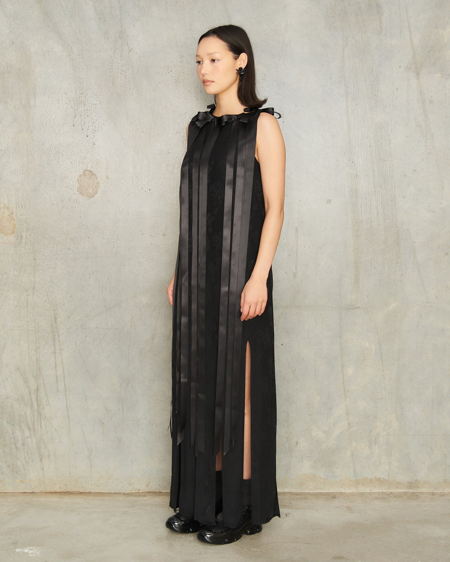 Black Unbounded Ribbon Dress