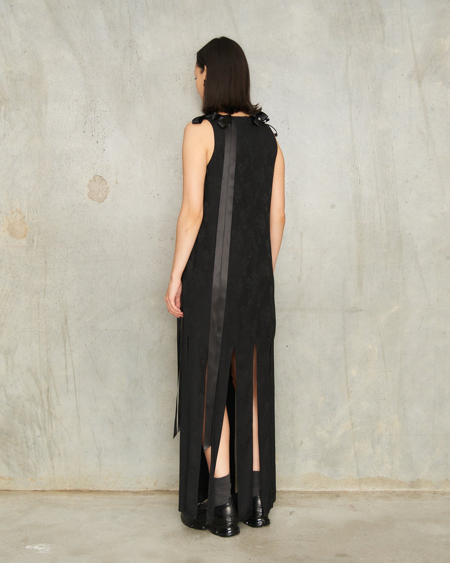 Black Unbounded Ribbon Dress