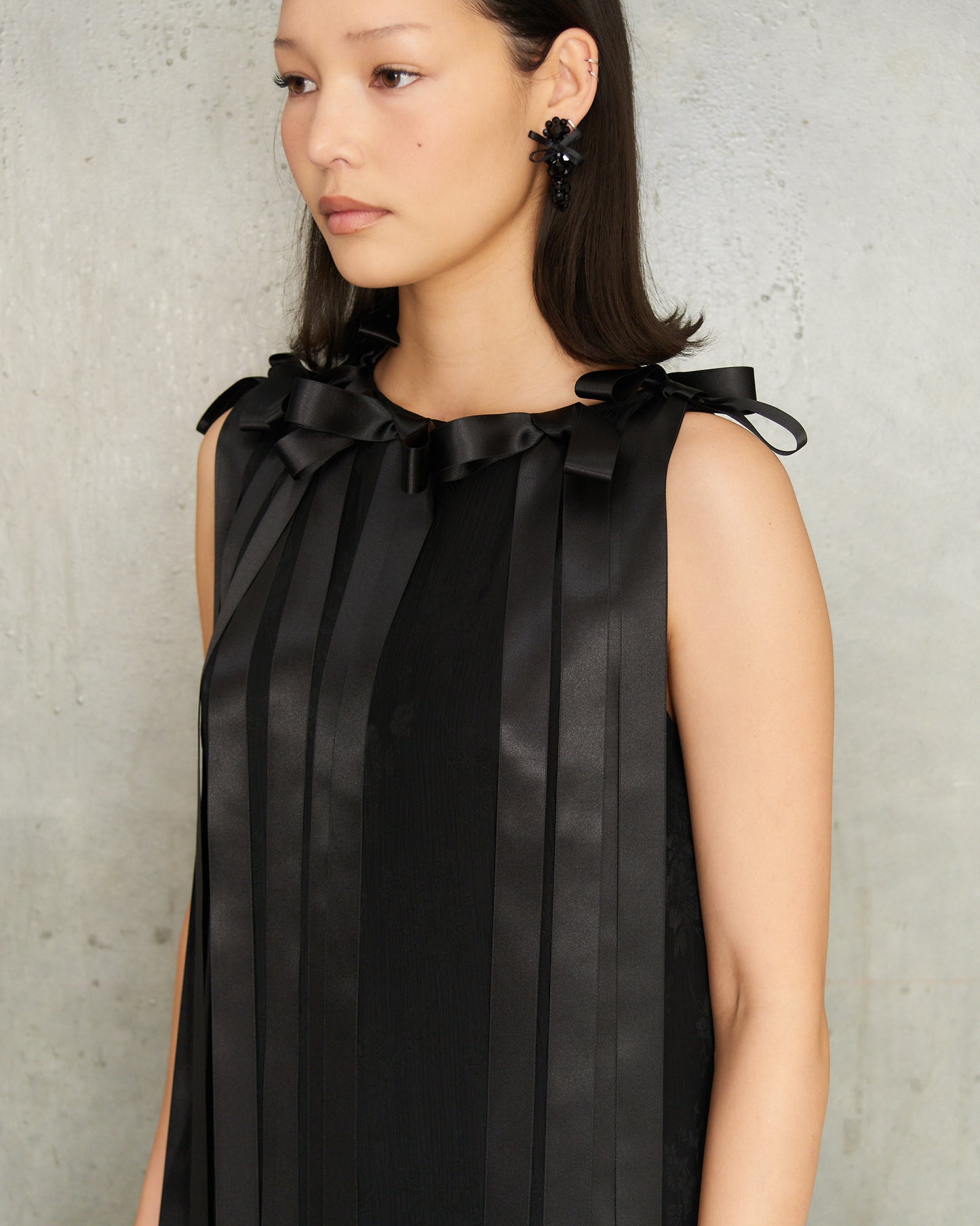 Black Unbounded Ribbon Dress