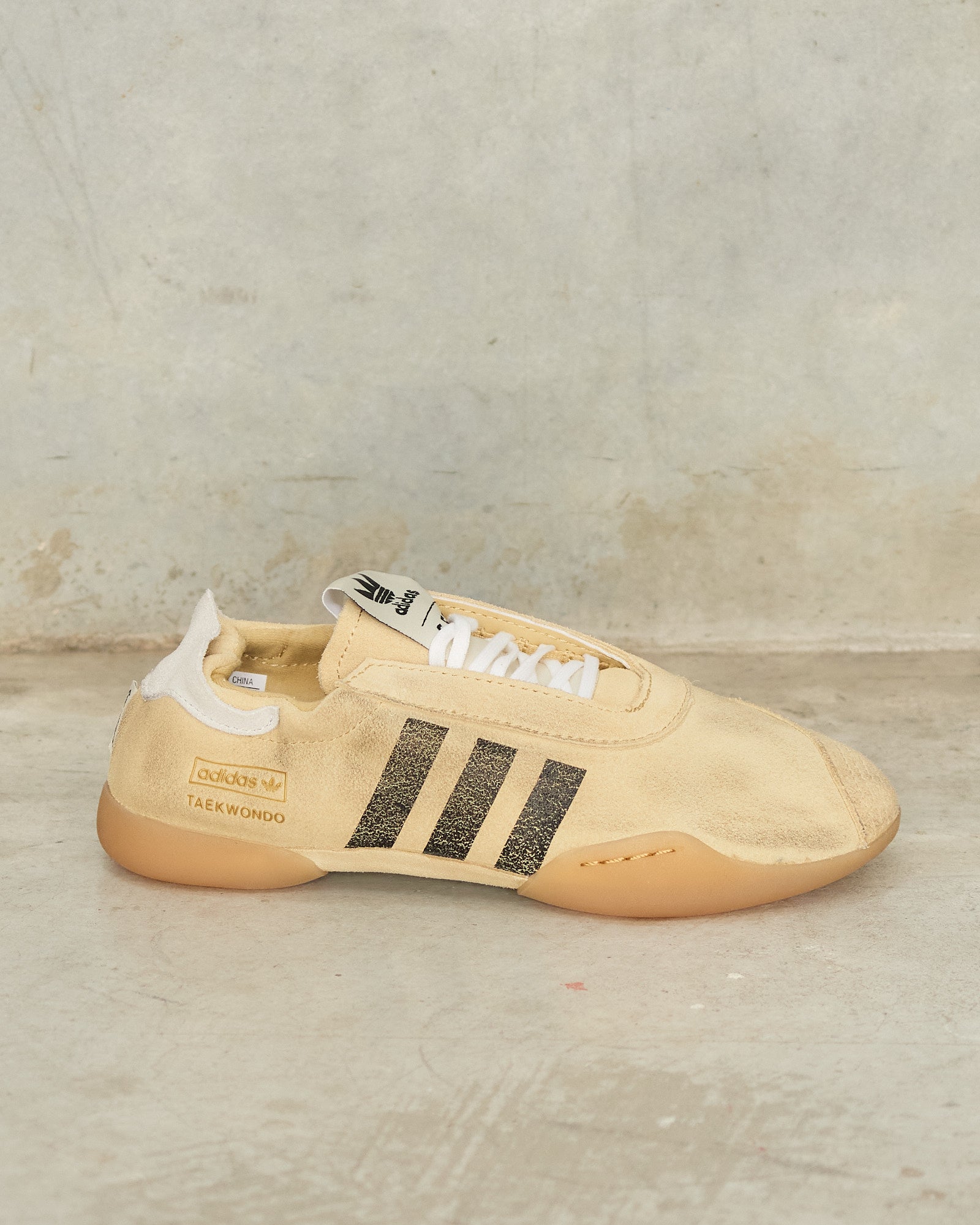 Song For The Mute x adidas Beige Taekwondo Mei Sneakers Beige