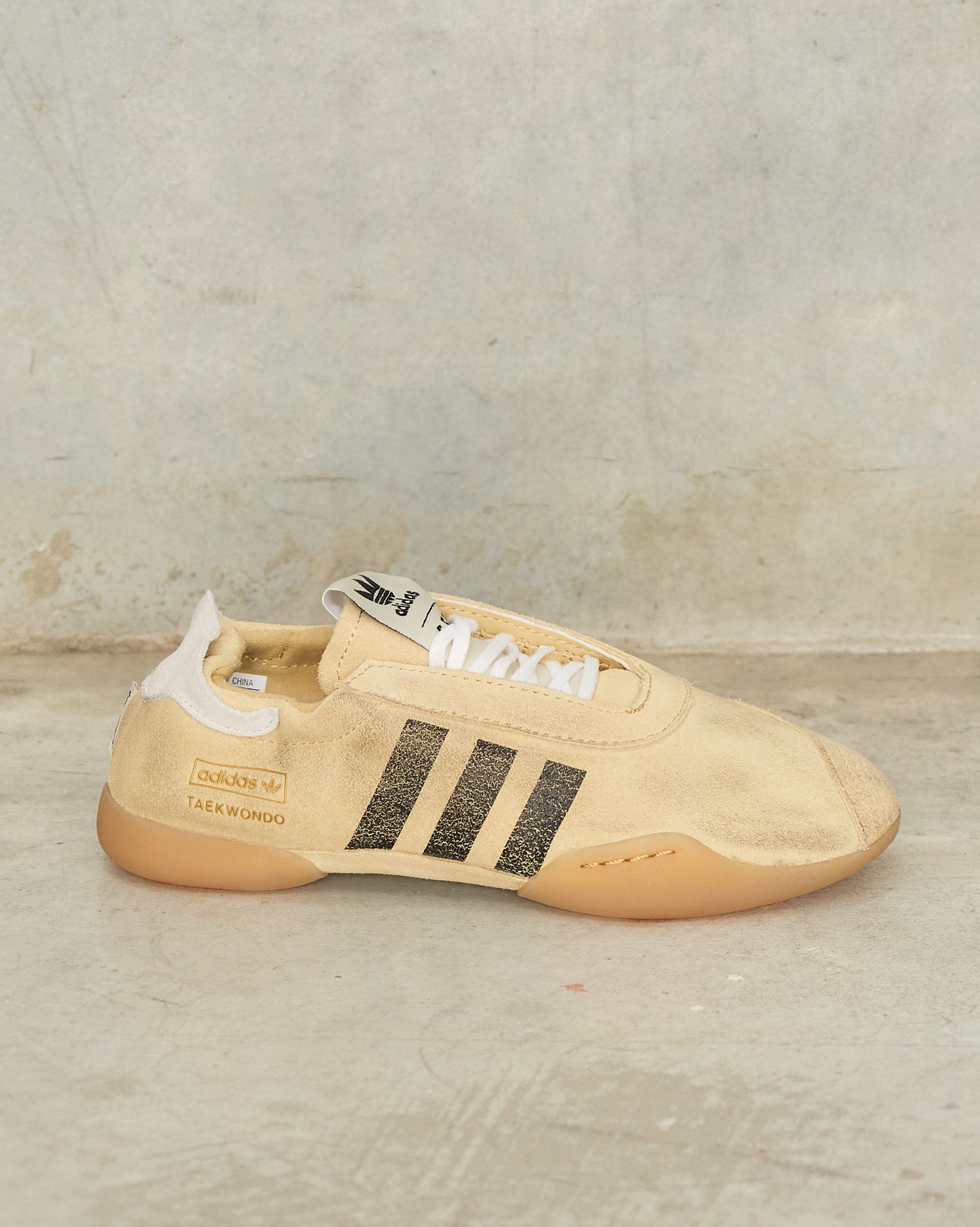 Beige Taekwondo Mei Sneakers