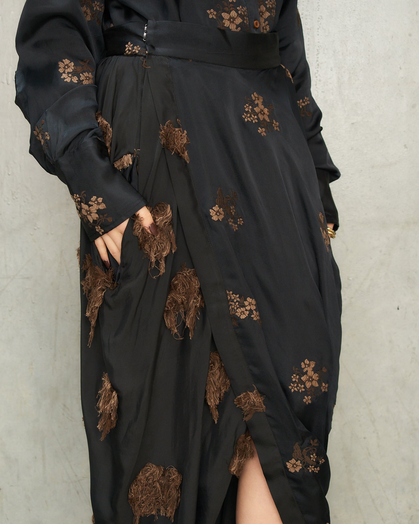 Black Embroidery Gink Skirt