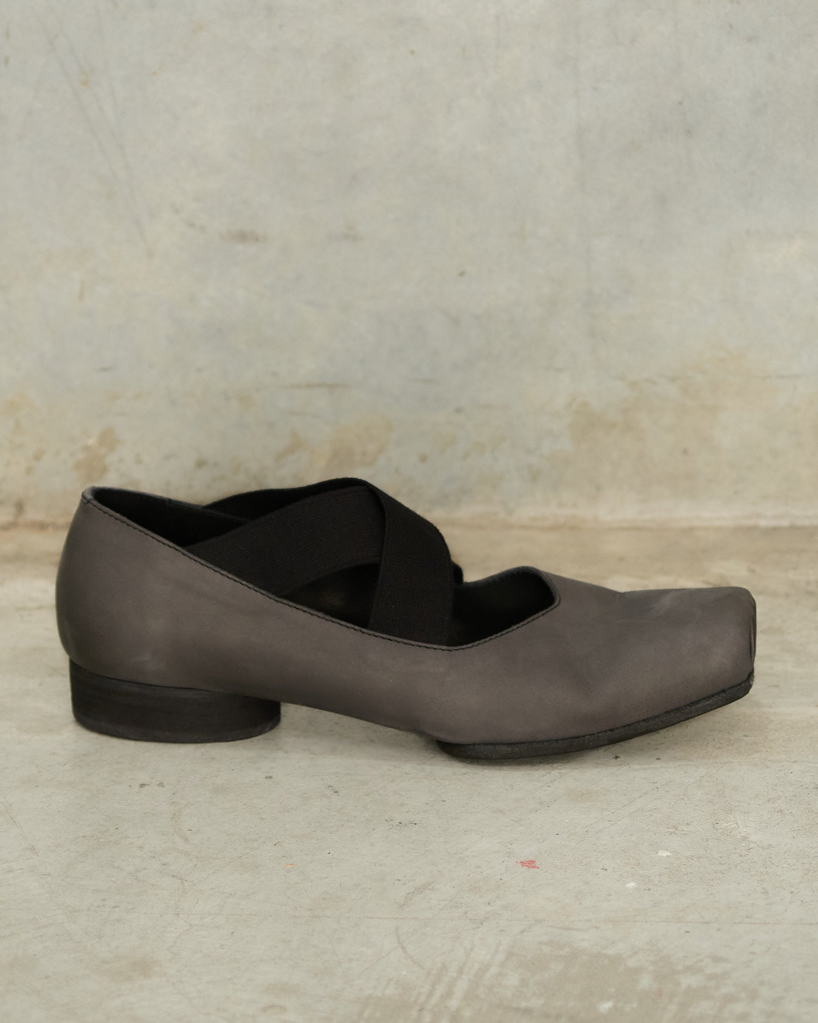 Uma Wang Black Grey Leather Ballet Shoes Black S26UW9003