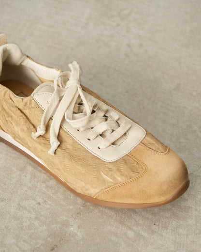 Tan Tomaia Sneakers
