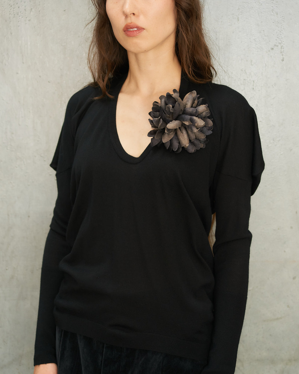 Black Medium Calendula Brooch