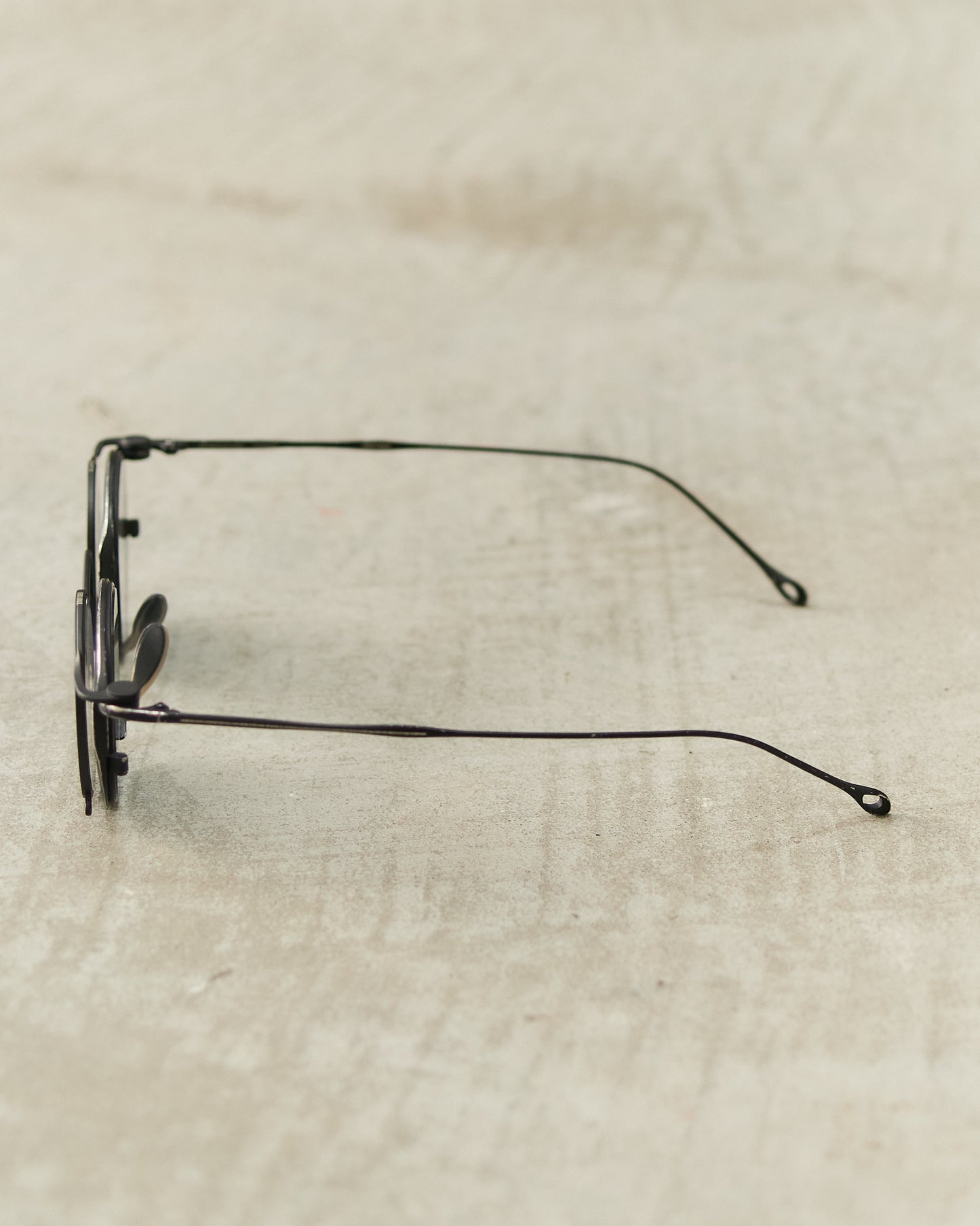 Antique Black Clip-on Sunglasses