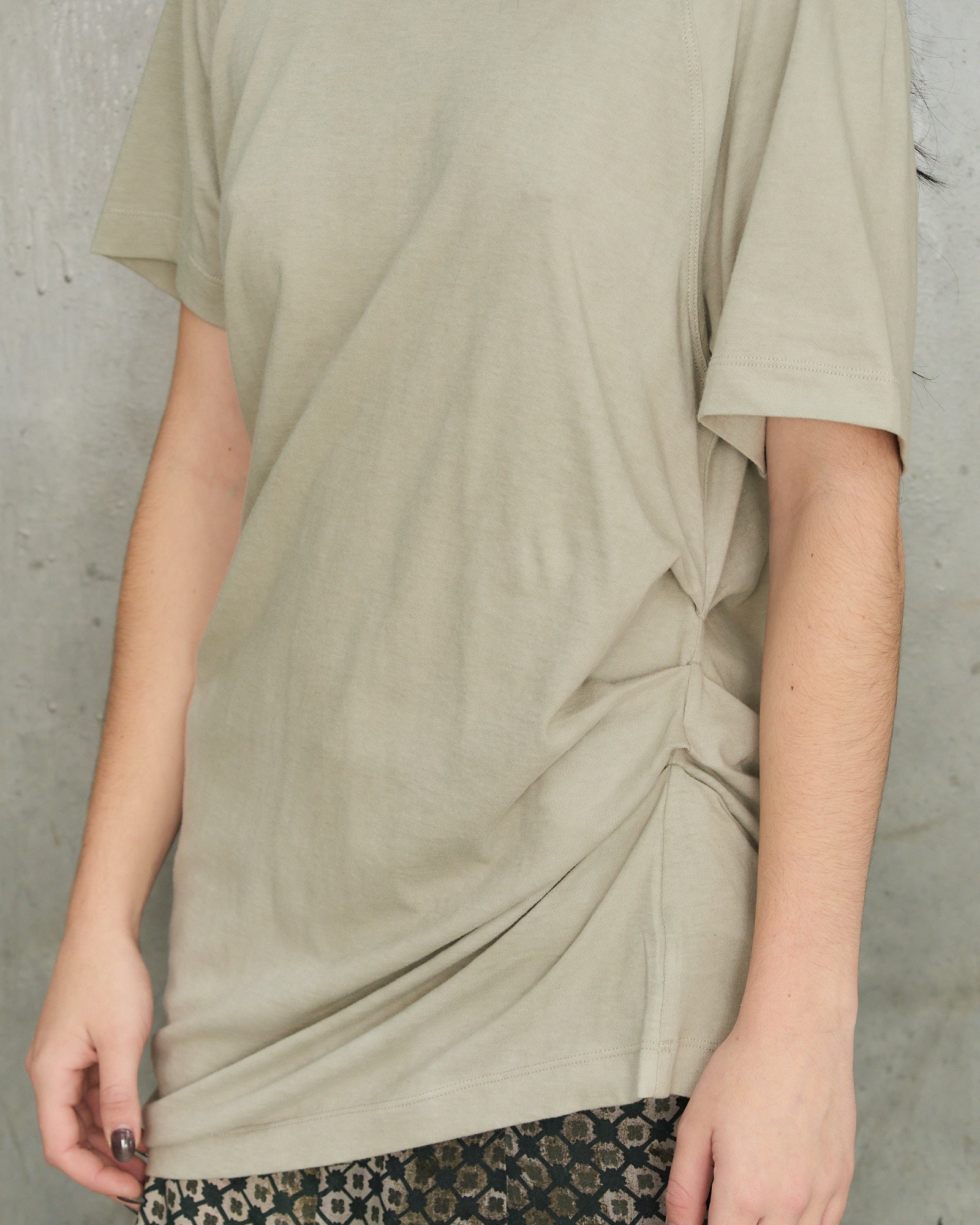 Ziggy Chen Sage Asymmetric Pleat T-Shirt Green OW2620206