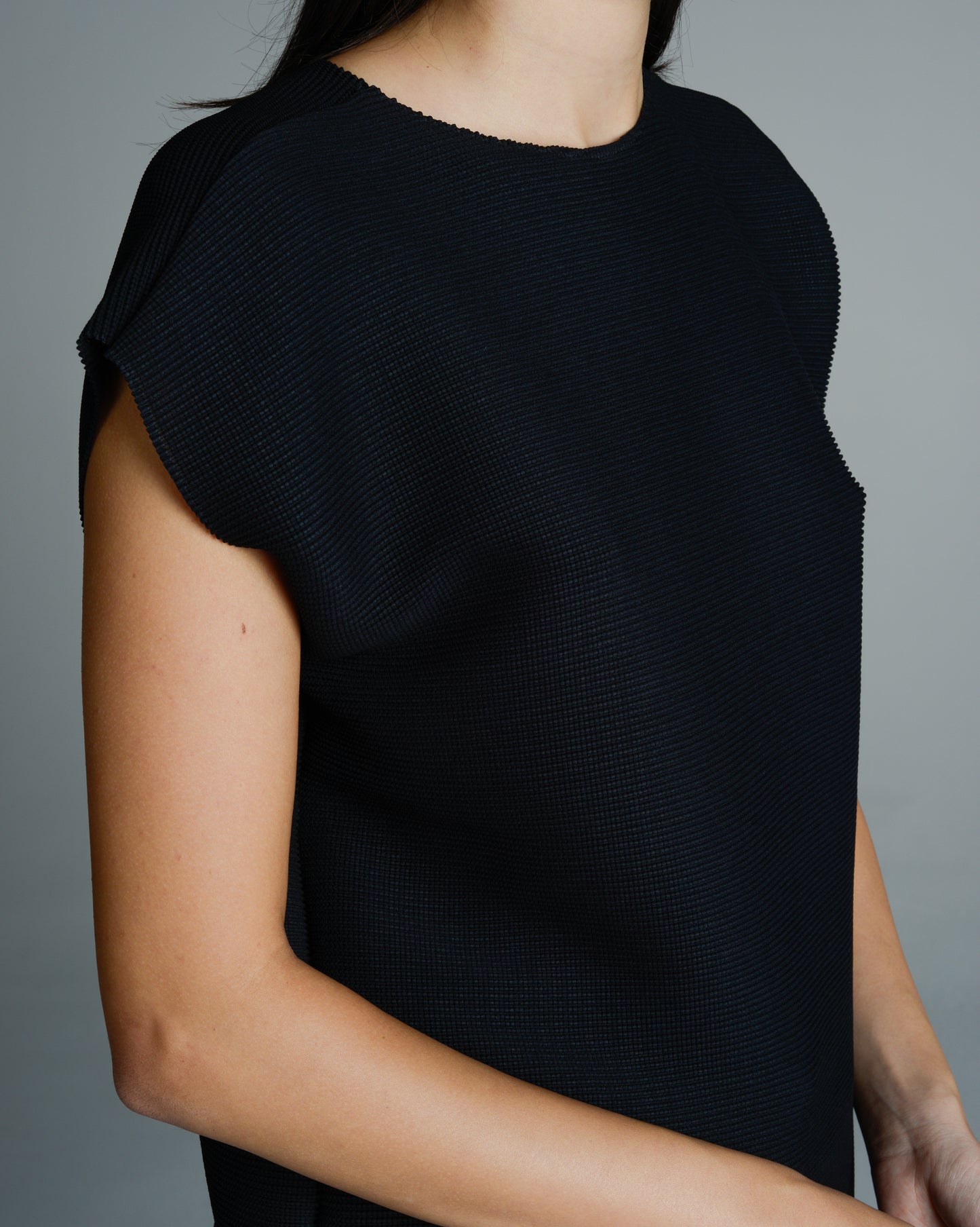 Black Micropleated Square Top
