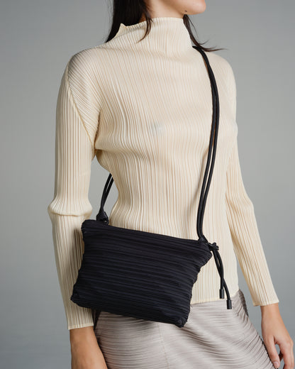 Black Patapata Pleats Bag