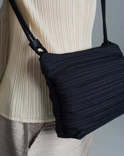 Black Patapata Pleats Bag