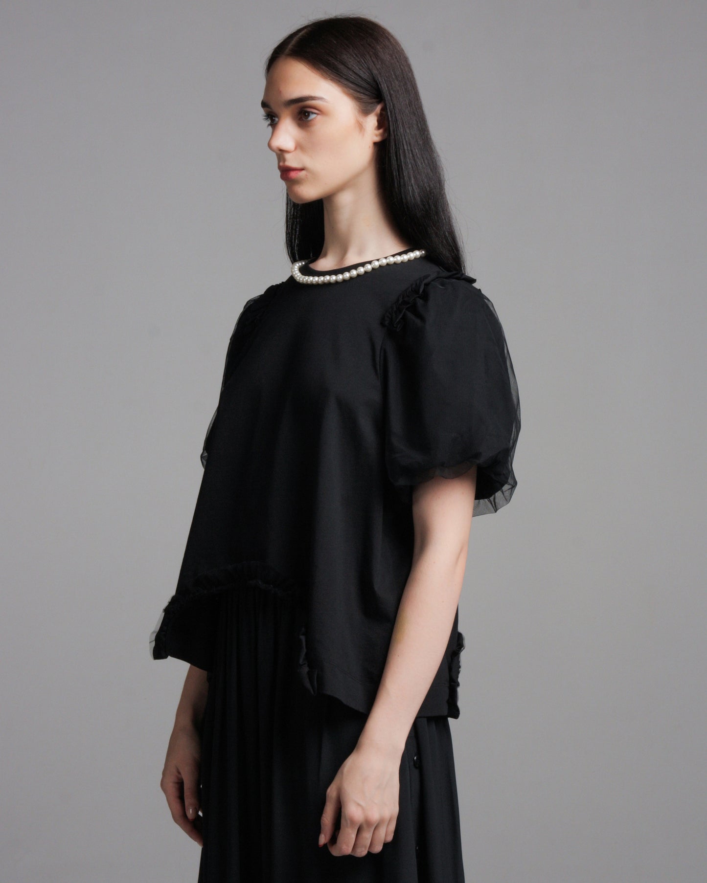 Black Tulle Puff Sleeve Pearl T-Shirt