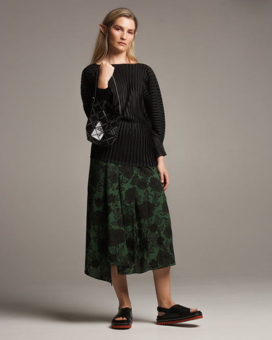 Rib Pleated Rounded Mid Sleeve Top