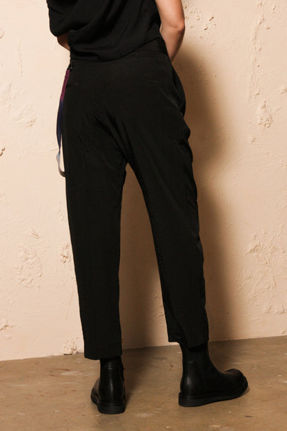 Pleated Tapered Pant